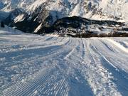 Mäßig präparierte Piste im Skigebiet von Maloja