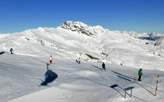 Oberhalbsteiner Alpen: Testberichte von Skigebieten – Testbericht Savognin