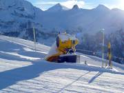 Leistungsfähige Schneekanone in Adelboden