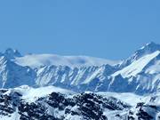 Der Gletscher aus rund 40 km Luftlinie vom Skigebiet Trois Vallées aus 