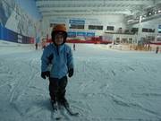 Kind in der Skihalle The Snow Centre