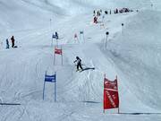 Kinderrennen der Skischule im Höhenskigebiet