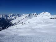 Blick über den hochalpinen Bereich des Skigebiets Ankogel