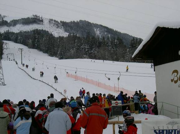 Blick auf den Skilift Buron 1