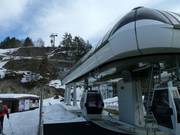 Cesana-Ski Lodge - 8er Gondelbahn (Ein-Seil-Umlaufbahn)