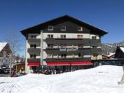Hotel Gorfion neben dem Skischulsammelplatz