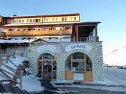 Gepflegte Skipass- und Verleihstation im Hotel Schwarzhorn