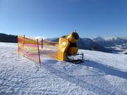 Leistungsfähige Schneekanone im Skigebiet Sudelfeld