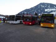 Skibusse an der Talstation Kaltenbach