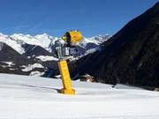 Leistungsfähige Schneekanone im Skigebiet Speikboden