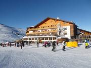 Hotel Schwarzhorn mitten im Skigebiet