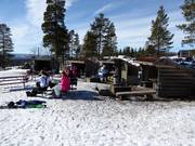 Öffentlicher Grillplatz im Skigebiet