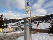 Parkplätze im Ort Livigno
