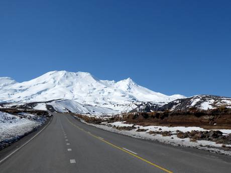 Tongariro-Nationalpark: Anfahrt in Skigebiete und Parken an Skigebieten – Anfahrt, Parken Tūroa – Mt. Ruapehu