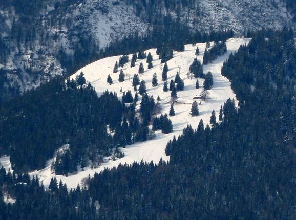 Blick auf das Skigebiet Pradel