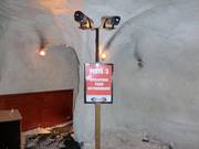 Information im Tunnel zu Piste 3