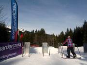 Boardercross Déborah Anthonioz mit Snowpark (Les Gets)