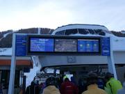 Informationen am Einstieg zu den Liften