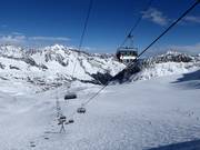 Fernau - 6er Hochgeschwindigkeits-Sesselbahn (kuppelbar) mit Abdeckhauben