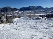 Leicht und breit präsentiert sich der Jaudenhang