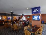 Die Bar in der Bear Mountain Lodge