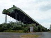 Blick auf die Skihalle Ice Mountain