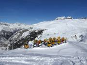 Die Schneekanonen warten auf den nächsten Einsatz