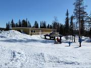 Ideal für eine Pause sind die Feuerstellen