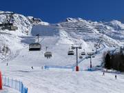 Karjoch - 4er Hochgeschwindigkeits-Sesselbahn (kuppelbar) mit Abdeckhauben und Sitzheizung