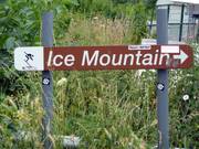 Wegweiser zum Ice Mountain