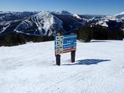 Pistenausschilderung im Skigebiet Big Sky