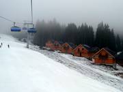 Neue Ferienhäuser entstehen direkt am Pistenrand