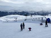 Trollbakken - Förderband/Zauberteppich mit Überdachung