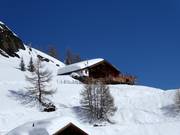 Berghaus Lauchernalp mit Übernachtungsmöglichkeiten