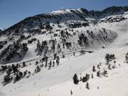 Blick über das Skigebiet Arcalís mit Familypark
