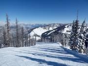 Piste View of 1000 Peaks