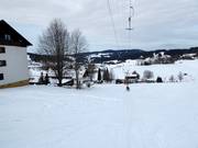 Mit dem Skilift Wilhams geht es bergwärts