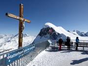 Aussichtsplattform auf 3.883 m mit Sicht auf 38 Viertausender und 14 Gletscher (Blick auf das Breithorn)