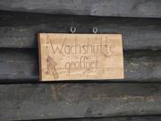 Die Wachshütte befindet sich an der Bergstation der Skilifte