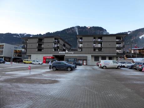 Kitzbühel: Anfahrt in Skigebiete und Parken an Skigebieten – Anfahrt, Parken KitzSki – Kitzbühel/Kirchberg