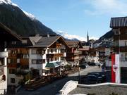 Blick auf die Unterkünfte in Ischgl vom Hotel Trofana Royal