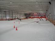 Kicker und Rails in der Skihalle