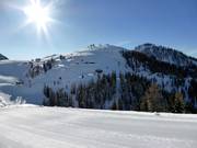 Blick über das Skigebiet am Ladenberg