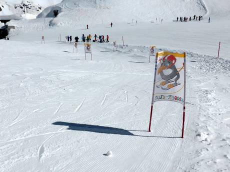 Bobo's Kinderclub der Ski & Board Academy Mölltaler Gletscher