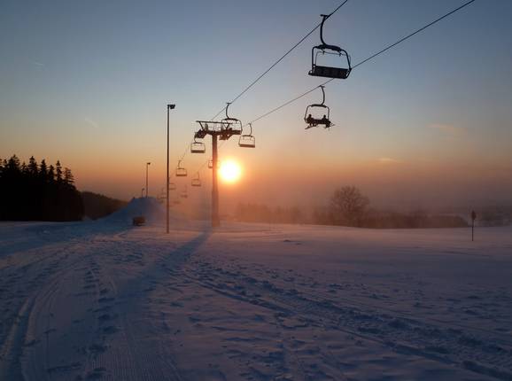 Abendstimmung in der Skiwelt Schöneck