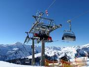 Uga-Express - 4er Hochgeschwindigkeits-Sesselbahn (kuppelbar) mit Abdeckhauben