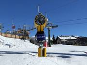 Leistungsfähige Schneekanone am Piffing