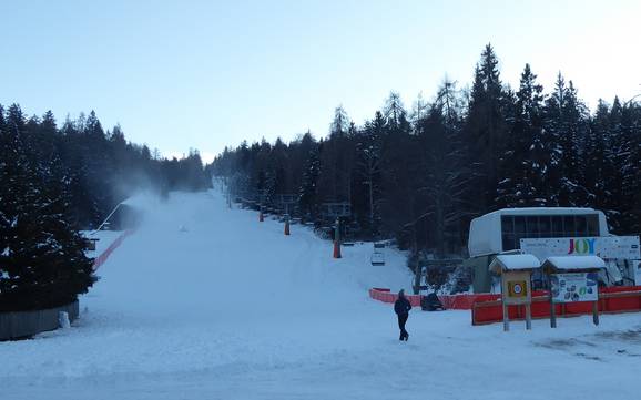 Skifahren im Val di Non (Nonstal)