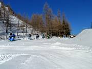 Die Schneekanonen warten auf den nächsten Einsatz