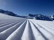 Pistenpräparierung im Detail am Metschstand in Lenk